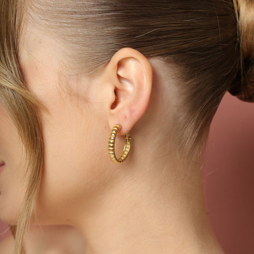 Amalia Hoops