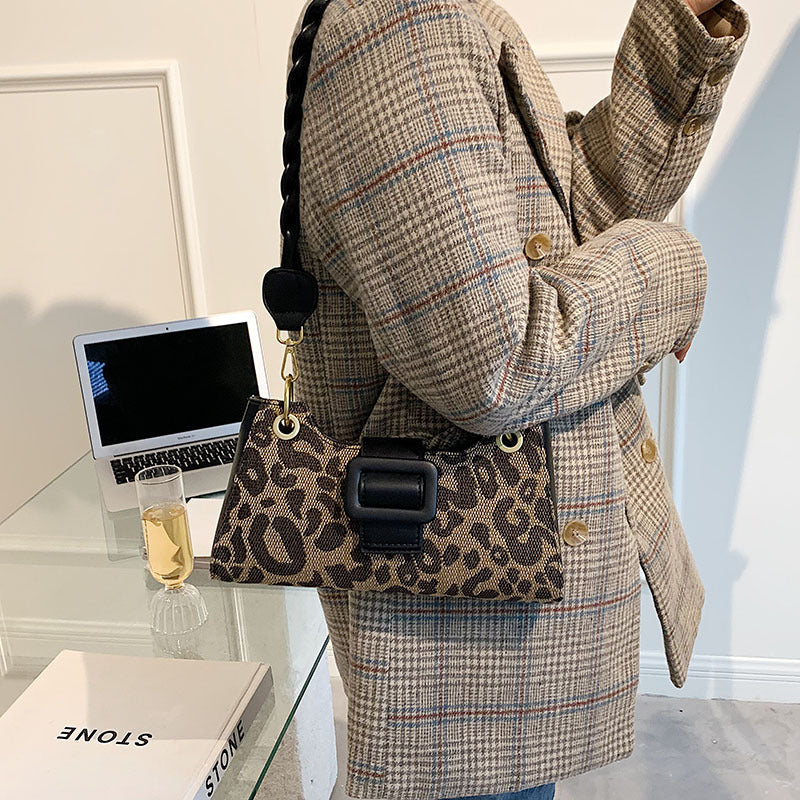 Fleur Sling Bag