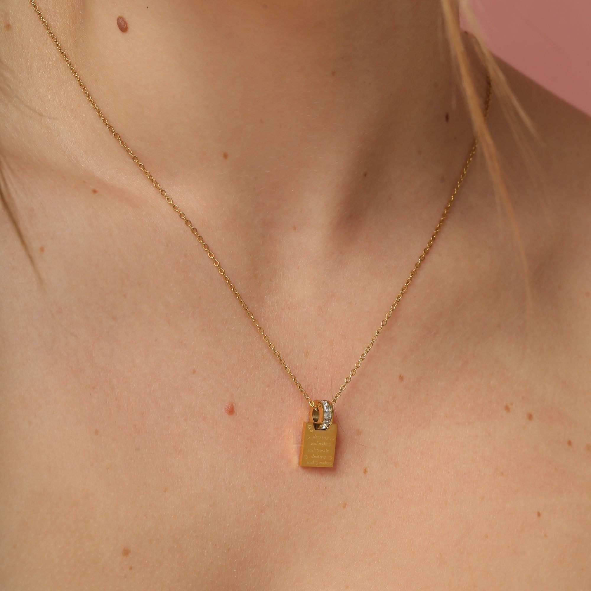 Cora Necklace