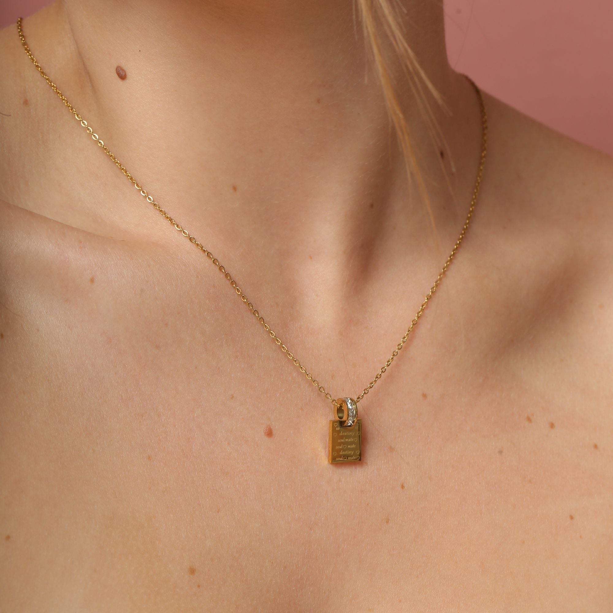 Cora Necklace