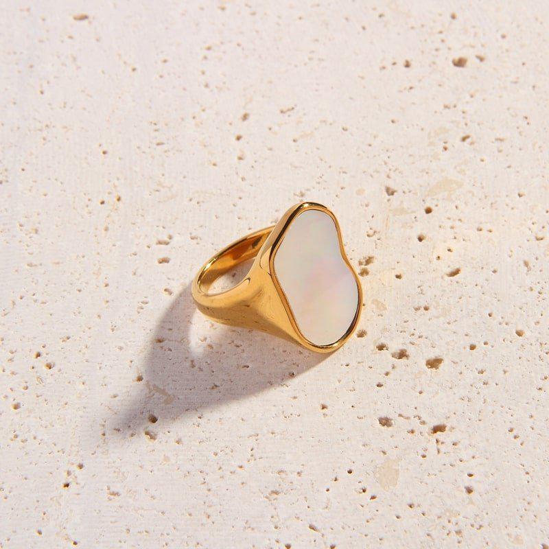 Francesca Ring