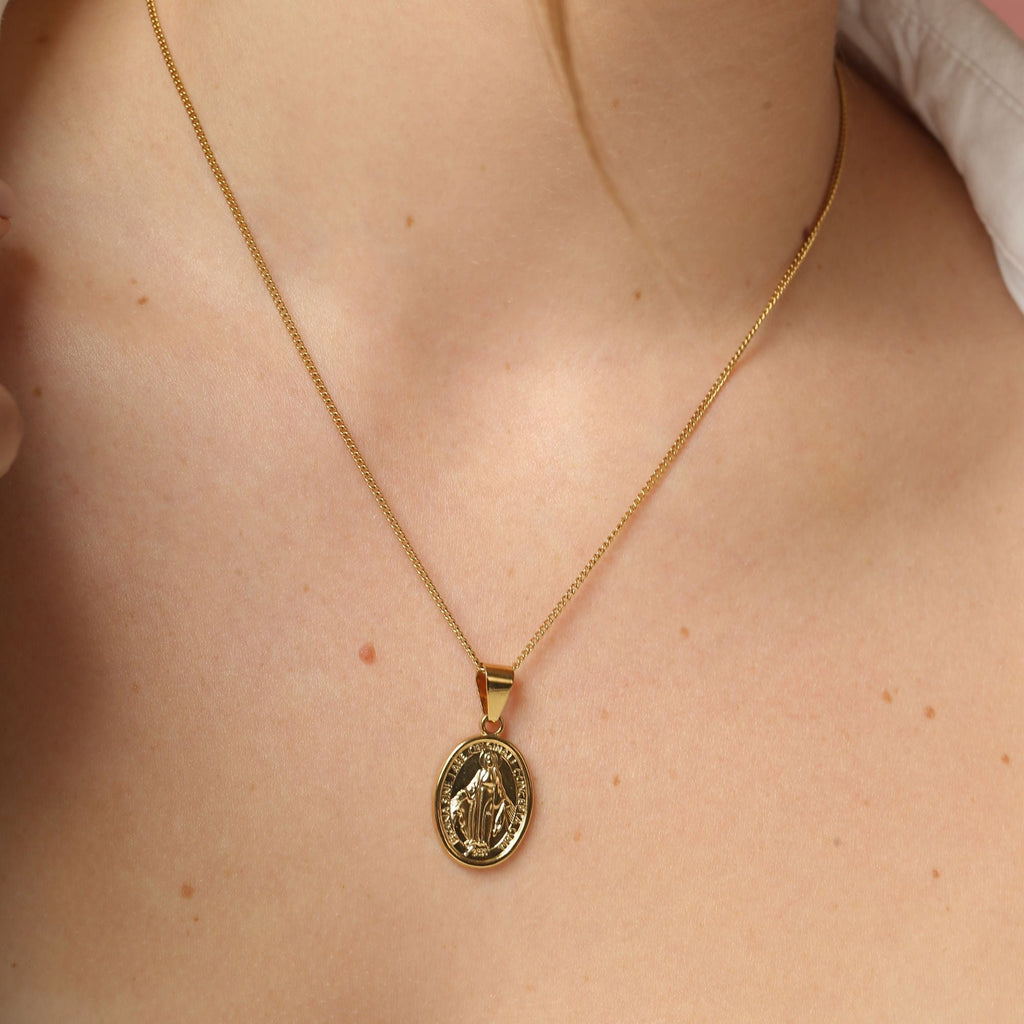 La Femme Necklace