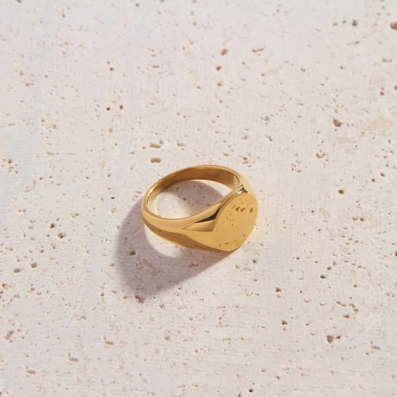 Lara Ring