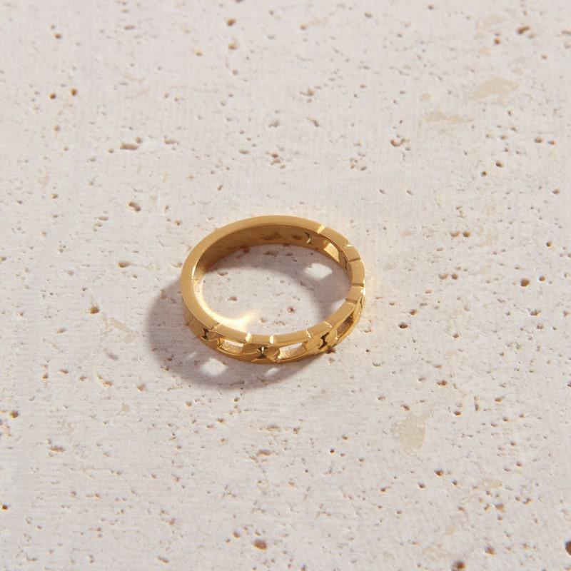 Liviana Ring