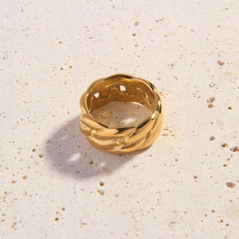 Lorenza Ring