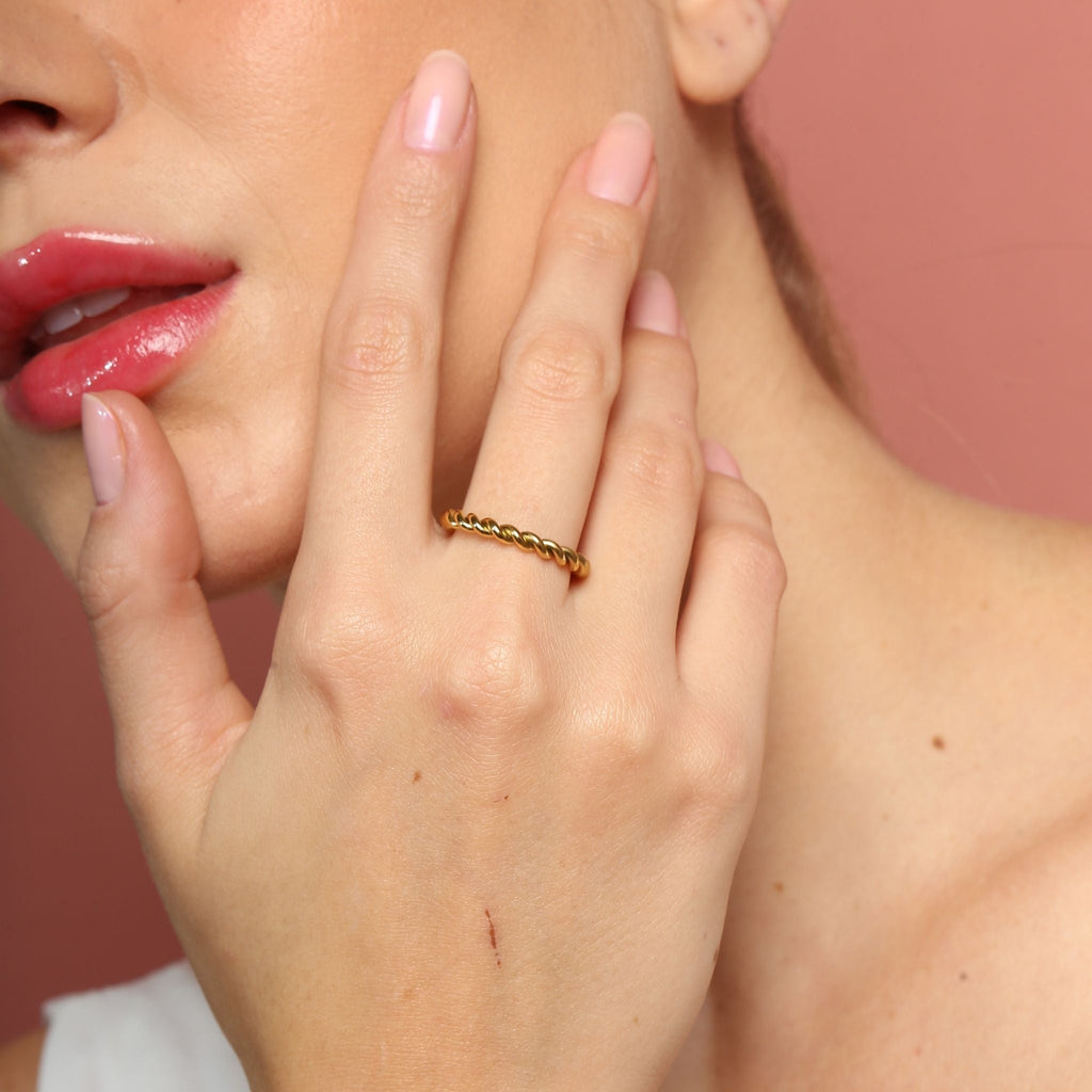Mia Ring