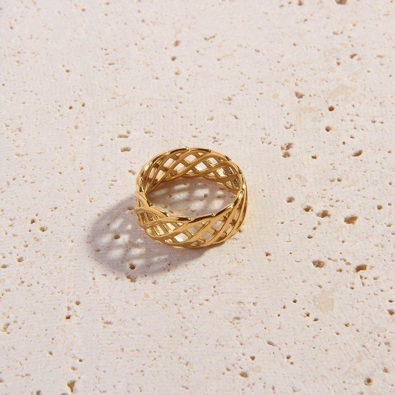 Neusa Ring