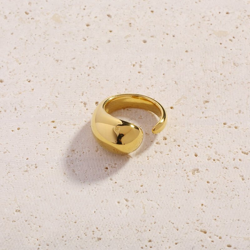 Nevia Ring