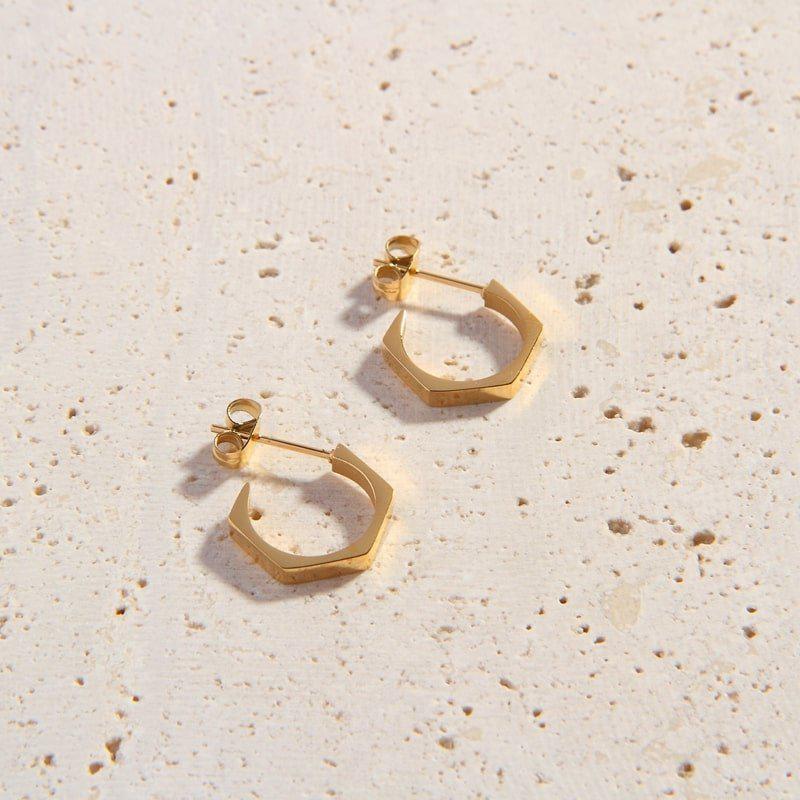 Simona Hoops